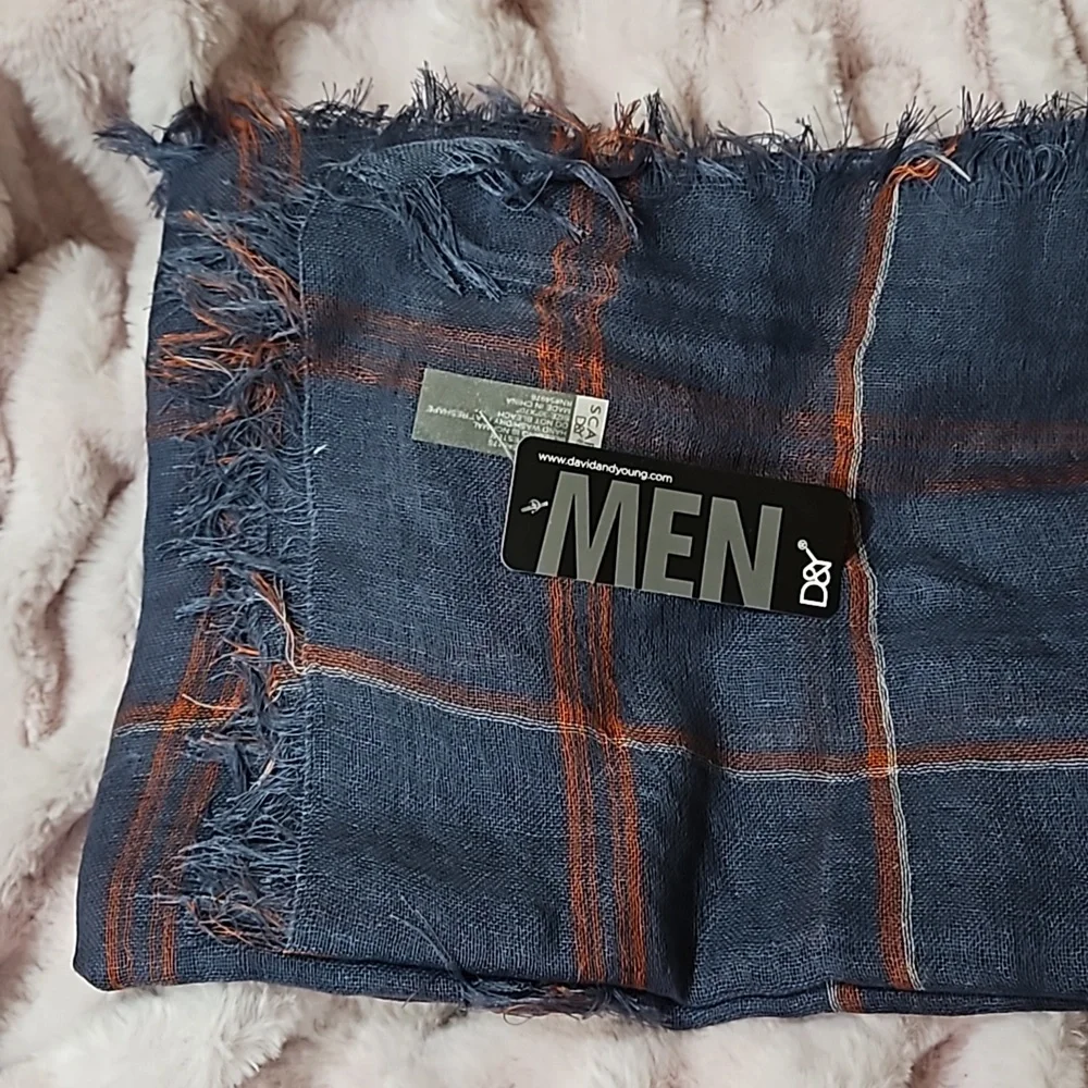 David and Young 🆕️ Men's Plaid Scarf OS